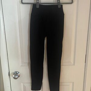 Fabletics Mid-Rise Sculpt Knit Dot Black Leggings 7/8